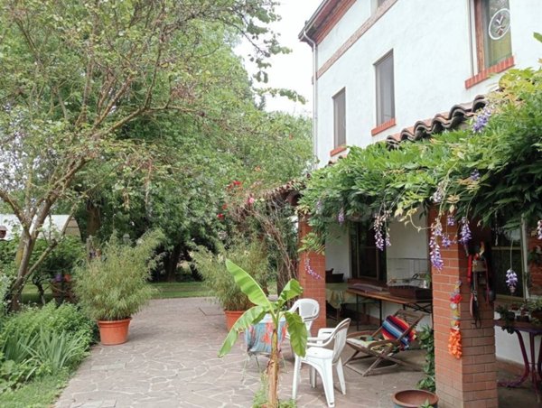 casa indipendente in vendita ad Alessandria in zona Valle San Bartolomeo