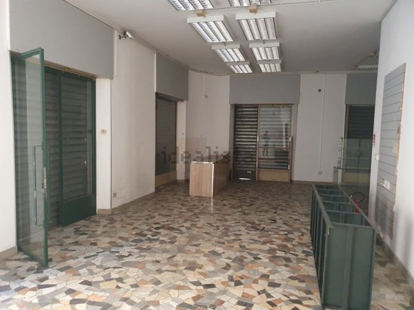 locale commerciale in vendita ad Alessandria in zona Centro Città