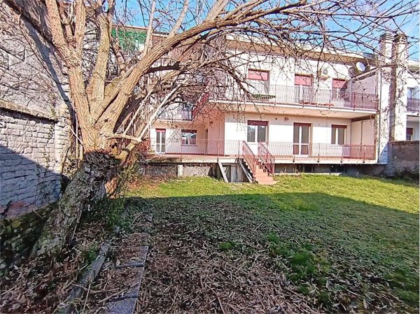 casa indipendente in vendita ad Alessandria in zona zona Pista