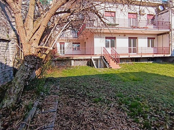 casa indipendente in vendita ad Alessandria in zona zona Pista