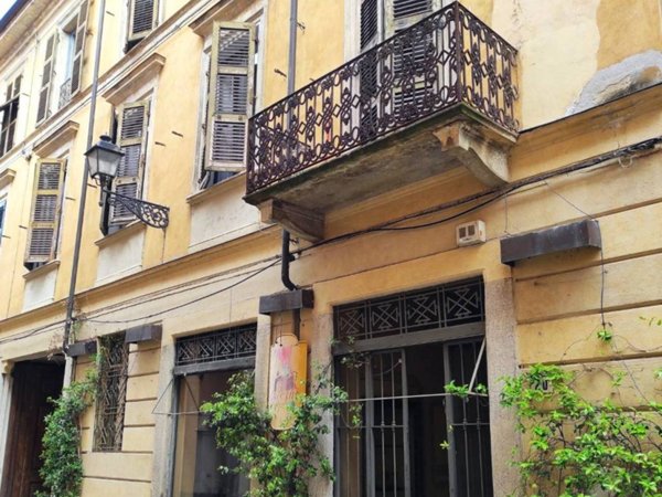 negozio in vendita ad Alessandria in zona Centro Città