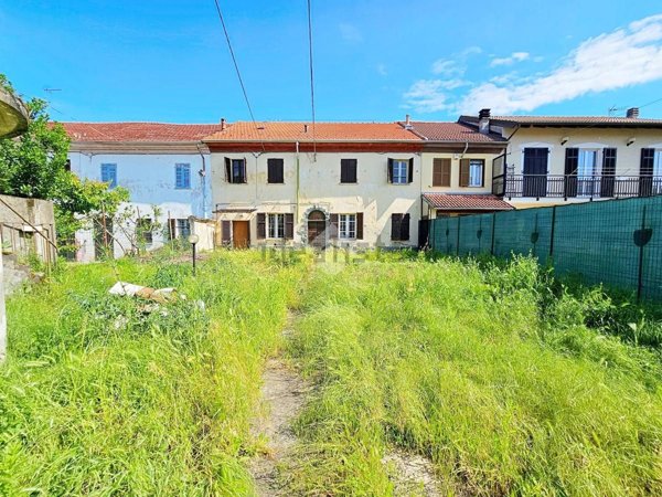 casa indipendente in vendita ad Alessandria in zona Castelceriolo