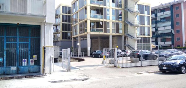 negozio in vendita ad Alessandria