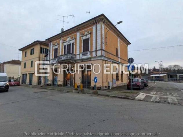 negozio in vendita ad Alessandria