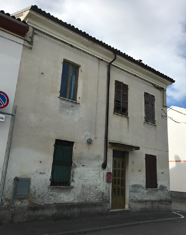 casa indipendente in vendita ad Alessandria in zona Castelceriolo