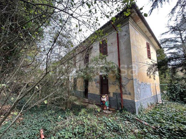 casa indipendente in vendita ad Alessandria in zona Valle San Bartolomeo