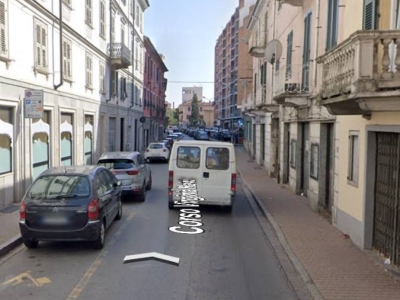negozio in vendita ad Alessandria in zona Borgo Rovereto