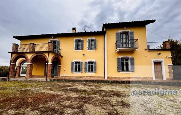 casa indipendente in vendita ad Alessandria in zona Valmadonna