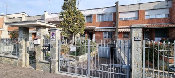 casa indipendente in vendita ad Alessandria in zona Spinetta Marengo