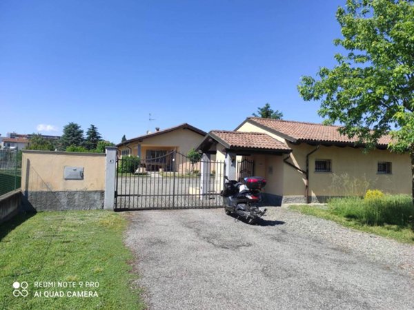 casa indipendente in vendita ad Alessandria in zona San Giuliano Vecchio