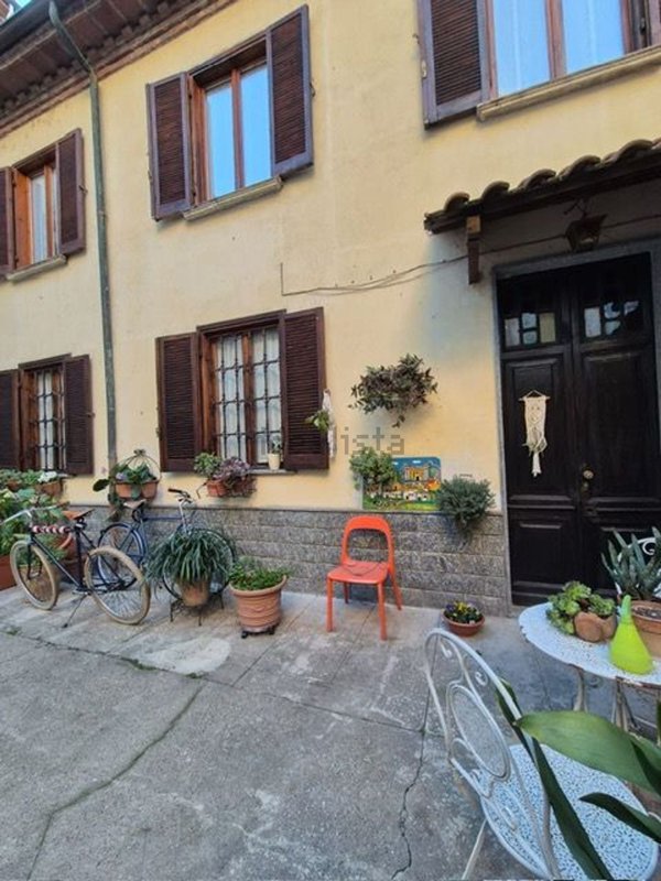 casa indipendente in vendita ad Alessandria in zona Centro Città