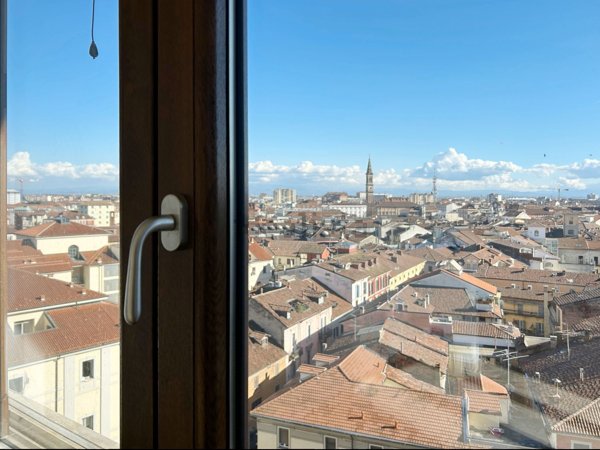 appartamento in vendita ad Alessandria in zona Borgo Rovereto