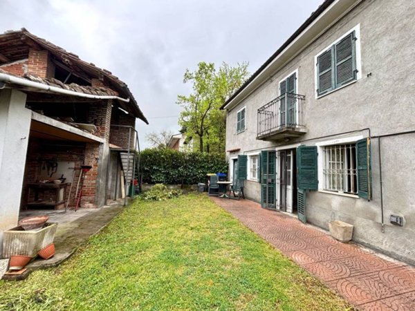 casa indipendente in vendita ad Alessandria in zona Centro Città