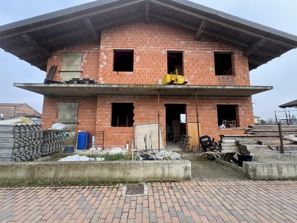 casa indipendente in vendita ad Alessandria