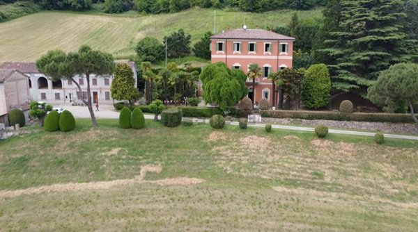 casa indipendente in vendita ad Alessandria in zona Valmadonna