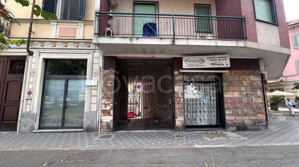 locale commerciale in vendita ad Alessandria in zona Borgo Rovereto