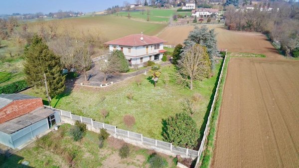 casa indipendente in vendita ad Alessandria in zona Valmadonna