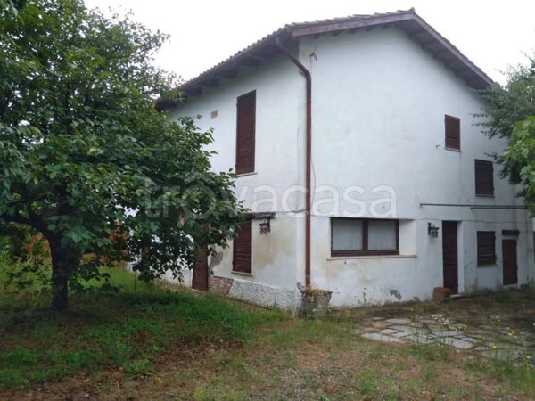 casa indipendente in vendita ad Alessandria in zona Mandrogne