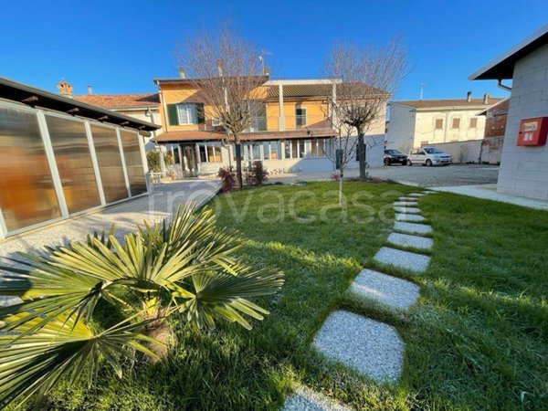casa indipendente in vendita ad Alessandria in zona San Giuliano Vecchio