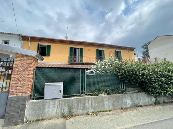 casa indipendente in vendita ad Alessandria in zona Il Cristo
