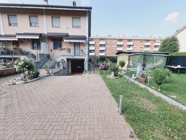 casa indipendente in vendita ad Alessandria in zona Il Cristo