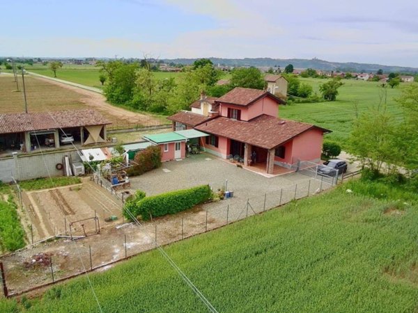 casa indipendente in vendita ad Alessandria in zona Castelceriolo