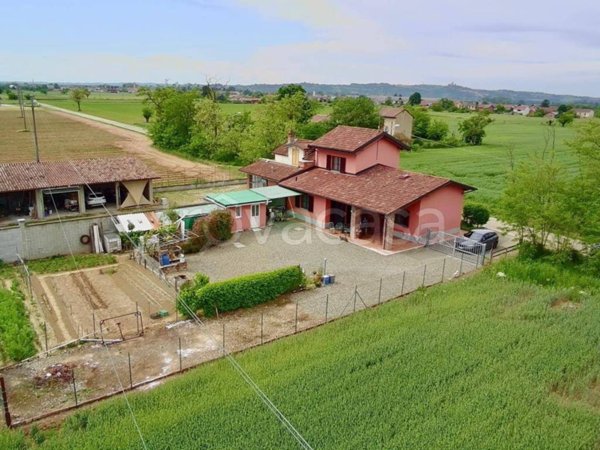 casa indipendente in vendita ad Alessandria in zona Castelceriolo