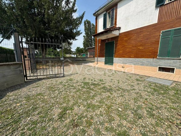 casa indipendente in vendita ad Alessandria in zona Cascinagrossa