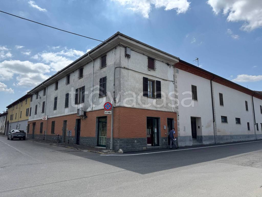 appartamento in vendita ad Alessandria in zona Castelceriolo