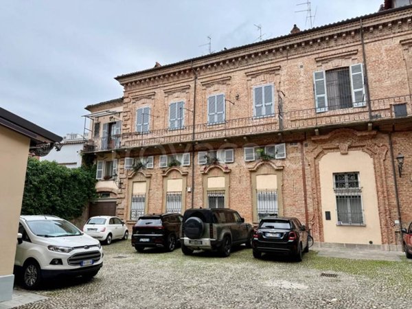 casa indipendente in vendita ad Alessandria in zona Borgo Rovereto