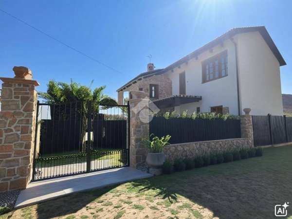 casa semindipendente in vendita ad Alessandria in zona Casalbagliano