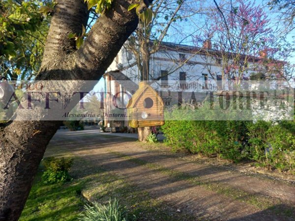 casa indipendente in vendita ad Alessandria in zona Centro Città
