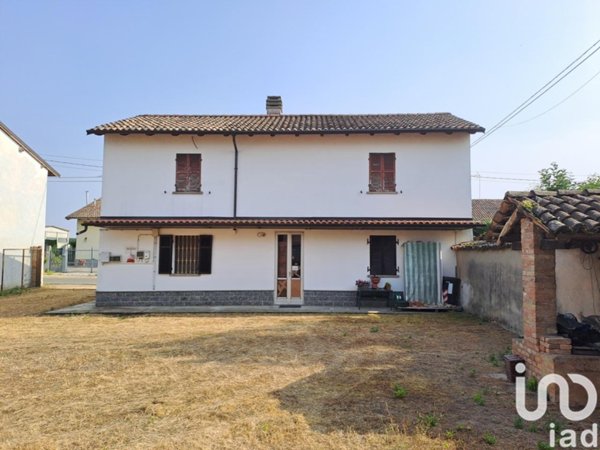 casa indipendente in vendita ad Alessandria in zona San Giuliano Nuovo
