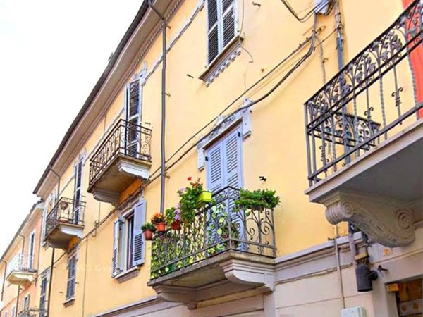 appartamento in vendita ad Alessandria in zona Borgo Rovereto