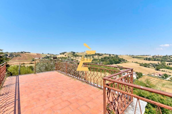 casa indipendente in vendita ad Alessandria in zona Valle San Bartolomeo