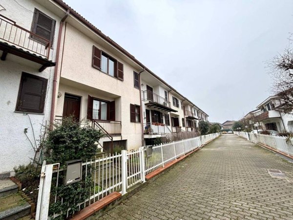 casa indipendente in vendita ad Alessandria in zona Il Cristo