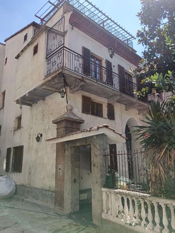 casa indipendente in vendita ad Alessandria in zona Borgo Rovereto