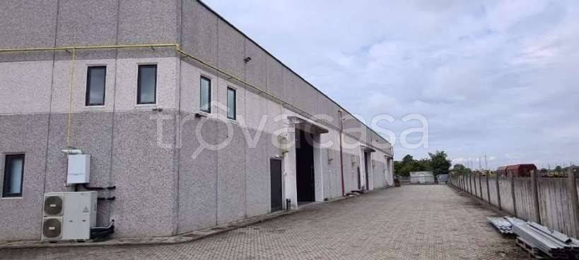 locale di sgombero in vendita ad Alessandria in zona Il Cristo