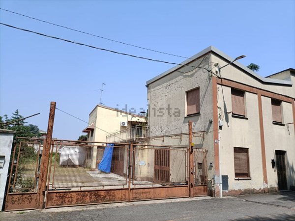 capannone in vendita ad Alessandria in zona Il Cristo