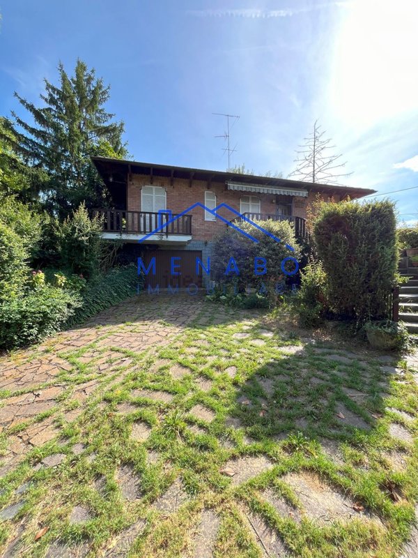 casa indipendente in vendita ad Alessandria in zona Valmadonna