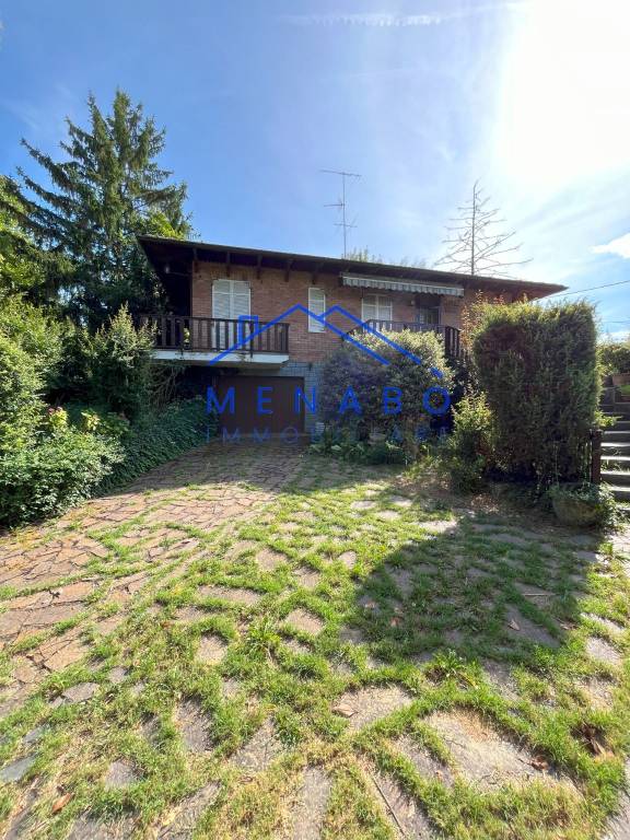 casa indipendente in vendita ad Alessandria in zona Valmadonna