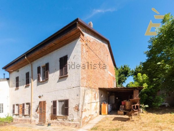 casa indipendente in vendita ad Alessandria in zona Valmadonna