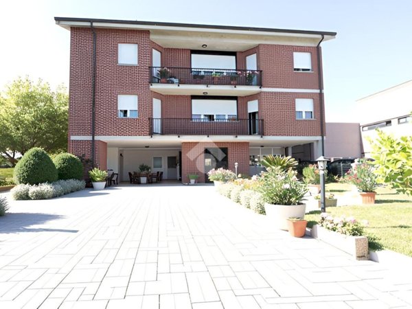 casa indipendente in vendita ad Alessandria in zona Il Cristo