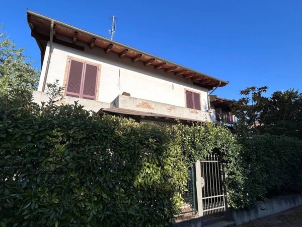 casa indipendente in vendita ad Alessandria in zona Mandrogne