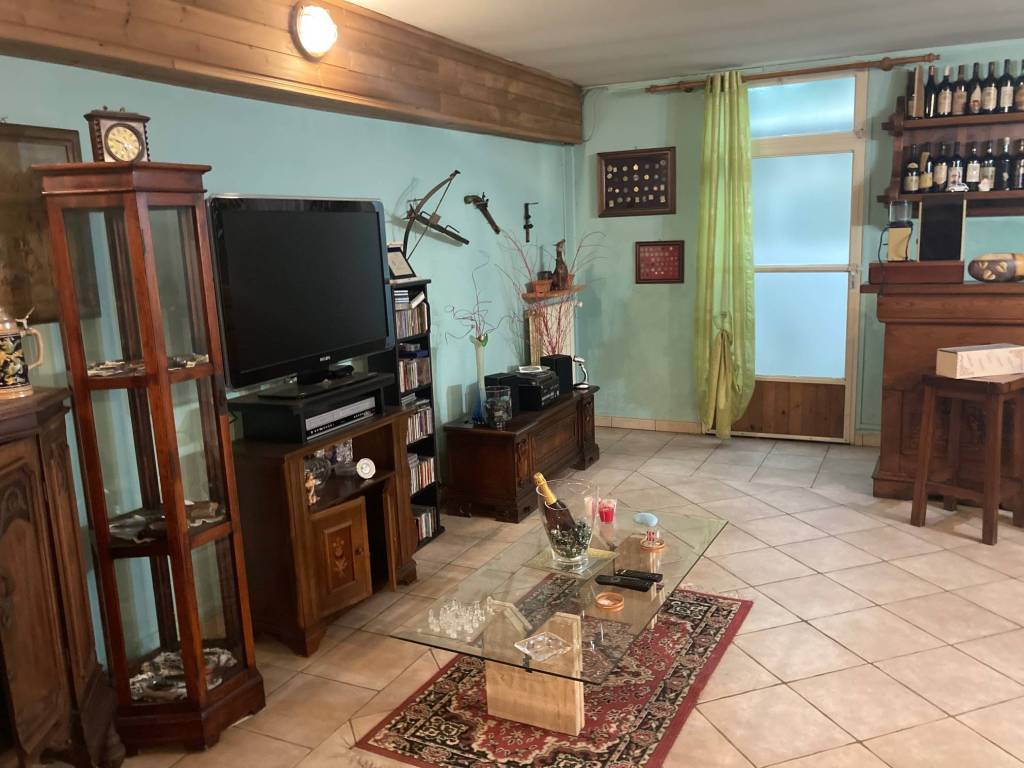 casa indipendente in vendita ad Alessandria in zona Galimberti