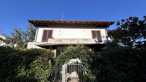 casa indipendente in vendita ad Alessandria