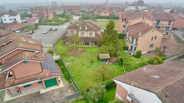 casa indipendente in vendita ad Alessandria