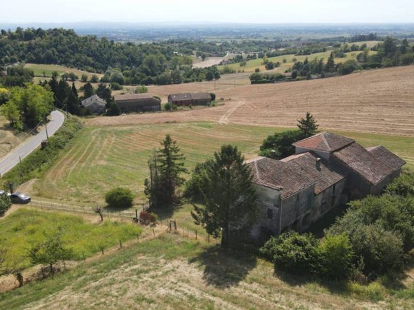 casa indipendente in vendita ad Alessandria in zona Valmadonna