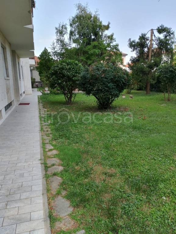 appartamento in vendita ad Alessandria in zona zona Pista
