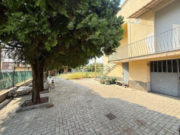 casa indipendente in vendita ad Alessandria in zona Spinetta Marengo